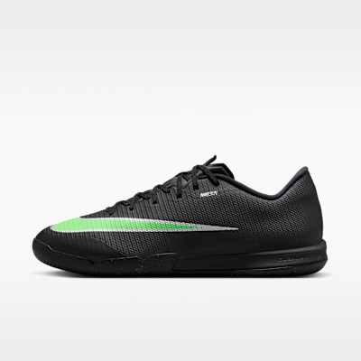Nike Mercurial Vapor 17 Academy Multi-Ground Low-Top Soccer Cleats